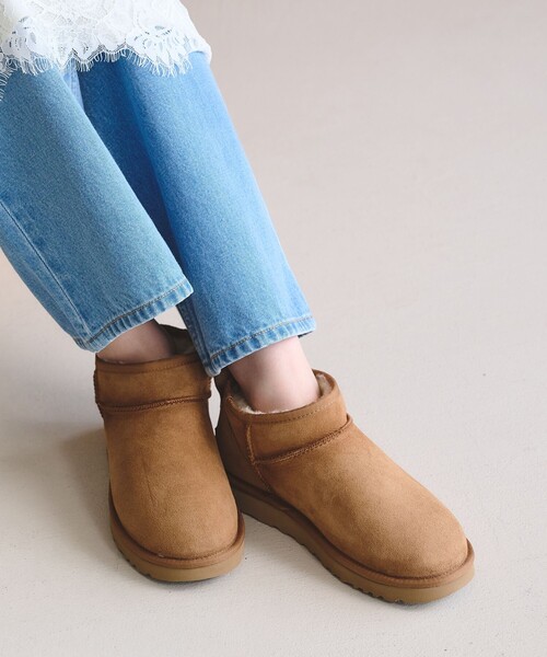 UGG(アグ)の「<UGG>クラッシック ウルトラミニ ブーツ(ブーツ・レディース・ブラウン系/ブラック・6/8/7)」の6枚目の写真