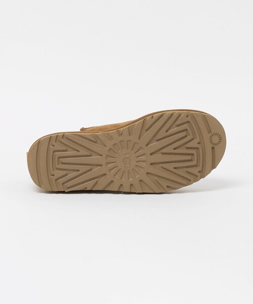 UGG(アグ)の「<UGG>クラッシック ウルトラミニ ブーツ(ブーツ・レディース・ブラウン系/ブラック・6/8/7)」の14枚目の写真
