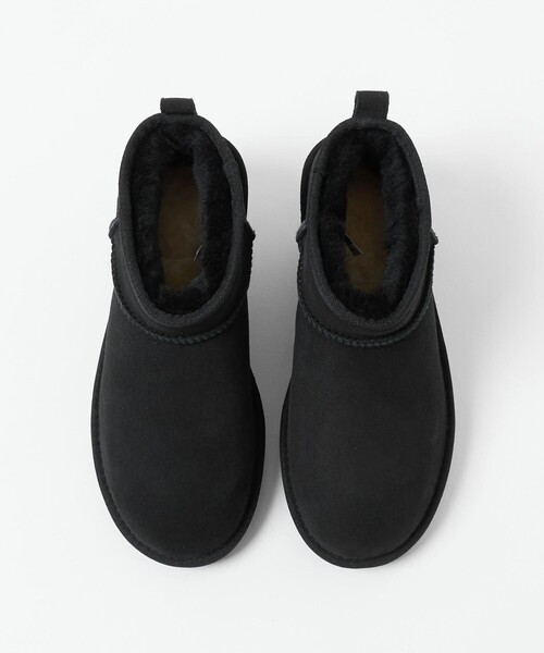 UGG(アグ)の「<UGG>クラッシック ウルトラミニ ブーツ(ブーツ・レディース・ブラウン系/ブラック・6/8/7)」の8枚目の写真