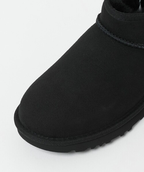 UGG(アグ)の「<UGG>クラッシック ウルトラミニ ブーツ(ブーツ・レディース・ブラウン系/ブラック・6/8/7)」の9枚目の写真
