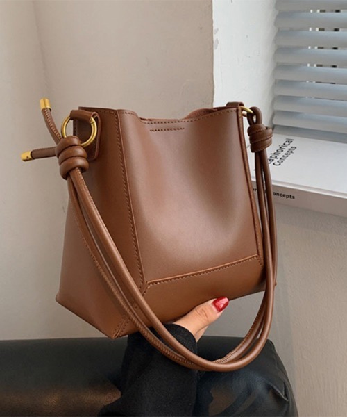 ReRe(リリ)の「ミニバッグ付き2WAYバケツショルダーバッグ(ショルダーバッグ・レディース・ブラウン/ブラック/ダークブラウン・FREE)」の13枚目の写真
