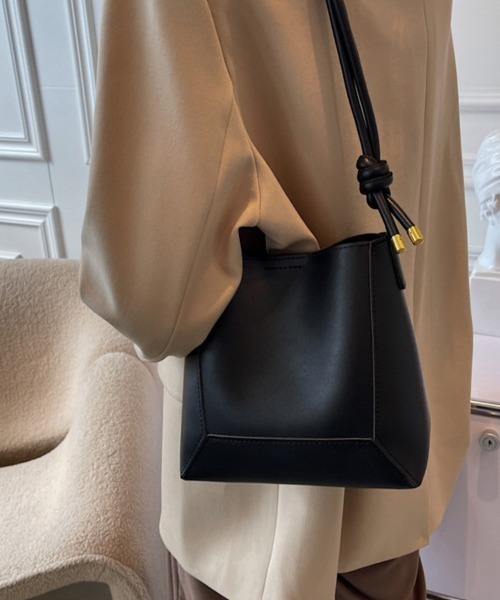 ReRe(リリ)の「ミニバッグ付き2WAYバケツショルダーバッグ(ショルダーバッグ・レディース・ブラウン/ブラック/ダークブラウン・FREE)」の15枚目の写真