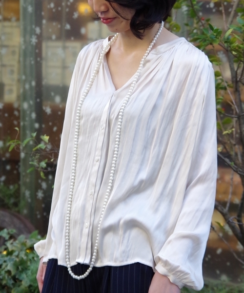 NARACAMICIE（ナラカミーチェ）の「イミテーションパールロングネックレス（ネックレス・レディース・ゴールド/ブルー/ホワイト・フリー）」の8枚目の写真