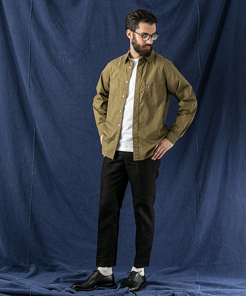 WORK NOT WORK URBAN RESEARCH（ワークノットワークアーバンリサーチ）の「WNW　タイプライターポインテッドカラーシャツ（シャツ/ブラウス・メンズ・モカ/カーキ/ホワイト・LARGE/MEDIUM/SMALL）」の6枚目の写真