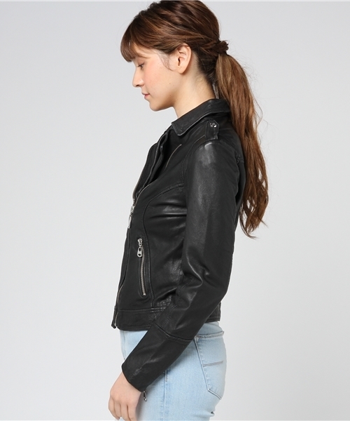 DOMA（ドマ）の「DOMAﾗｲﾀﾞｰｽｼﾞｬｹｯﾄ（ライダースジャケット・レディース・ブラック/キャメル・9号）」の4枚目の写真