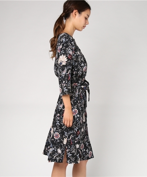 LBC(エルビーシー)の「メキシカンフラワープリントワンピ (ワンピース・レディース・ブラック/ブラウン・MEDIUM/LARGE)」の4枚目の写真