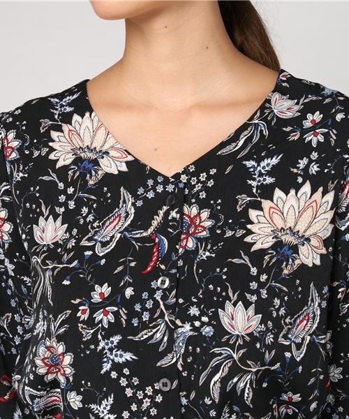 LBC(エルビーシー)の「メキシカンフラワープリントワンピ (ワンピース・レディース・ブラック/ブラウン・MEDIUM/LARGE)」の7枚目の写真