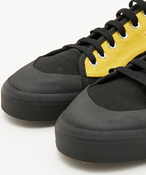 adidas by RAF SIMONS（アディダスバイラフシモンズ）の「ADIDAS×RAF SIMONS アディダス×ラフ シモンズ / DA8760 ローカットスニーカー（スニーカー・メンズ・イエロー・28/25/29）」の4枚目の写真