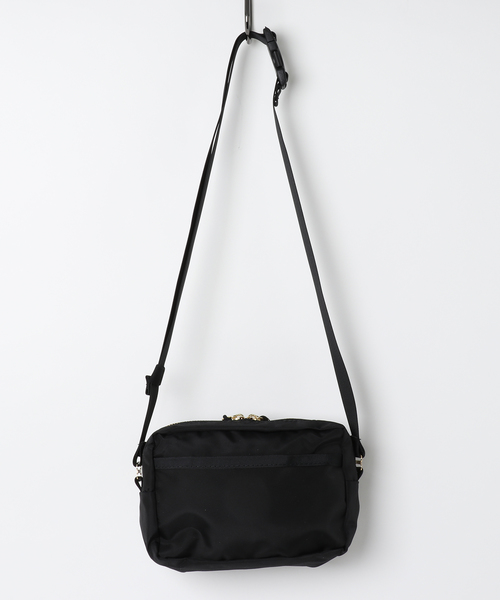 FREDRIK PACKERS（フレドリックパッカーズ）の「【FREDRIK PACKERS】SNUG SHOULDER S（ショルダーバッグ・メンズ・ブラック・FREE）」の2枚目の写真