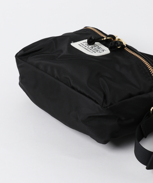 FREDRIK PACKERS（フレドリックパッカーズ）の「【FREDRIK PACKERS】SNUG SHOULDER S（ショルダーバッグ・メンズ・ブラック・FREE）」の3枚目の写真