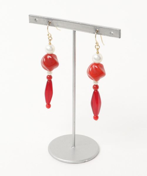 TONE SELECT GOODS(トーンセレクトグッズ)の「【tschuss(チュース)】cirque d'hiver (冬のサーカス) ピアス(ピアス(両耳用)・レディース・ブラウン/イエロー/レッド/クリア・FREE)」の3枚目の写真