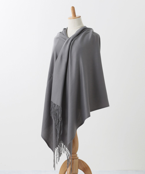 Jubilee Fabric（ジュビリーファブリック）の「大判ストール スムースマテリアル（ストール/ショール・レディース・ブラック/モスグリーン/ブラウン/ネイビー/グレー/ライトグレー/ロイヤルブルー/グレイッシュベージュ/グリーン系その他/アッシュグレー/ダークベージュ/ライトグリーン/テラコッタ/ライトアッシュグレー・FREE）」の5枚目の写真