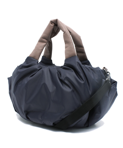 PLST(プラステ)の「格子柄2WAYナイロンショルダーバッグ(小)(ショルダーバッグ・レディース・ネイビー/ピンク/ライトグレー・FREE)」の4枚目の写真