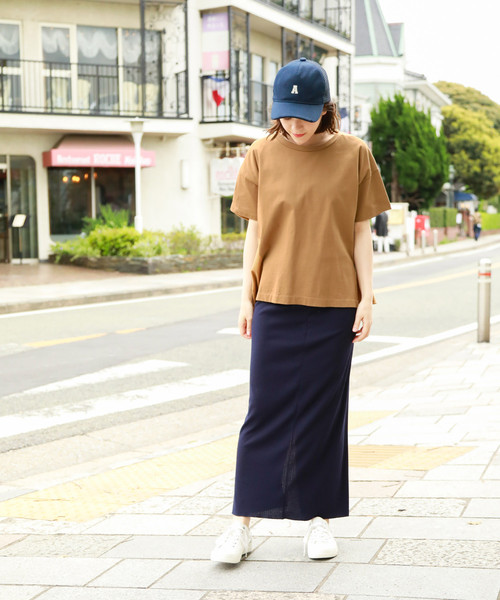 niko and...（ニコアンド）の「サラサラリブロングタイトスカート（スカート・レディース・ブラック/ネイビー/オリーブ/キャメル・MEDIUM/LARGE）」の3枚目の写真