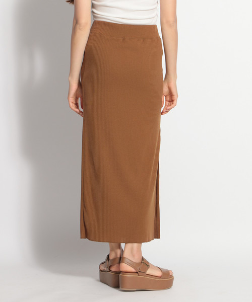 niko and...（ニコアンド）の「サラサラリブロングタイトスカート（スカート・レディース・ブラック/ネイビー/オリーブ/キャメル・MEDIUM/LARGE）」の17枚目の写真
