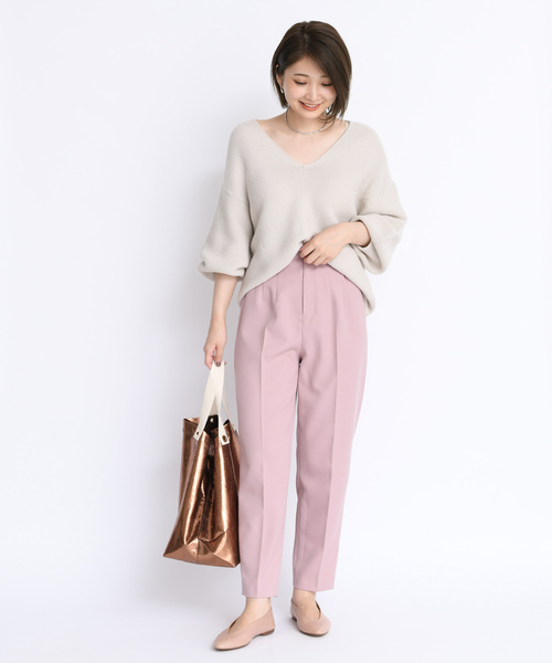 DouDou（ドゥドゥ）の「袖ボリュームVプルオーバー（ニット/セーター・レディース・キナリ/ベージュ/ピンク・FREE）」の4枚目の写真