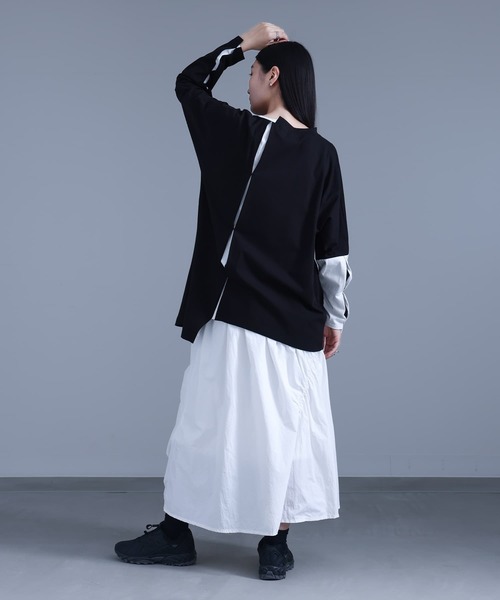 kOhAKU(コハク)の「アシンメトリー配色タックカットソー(Tシャツ/カットソー・レディース・ブラック/オフホワイト・1/2)」の12枚目の写真