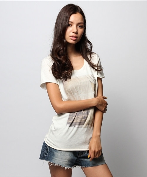 goa(ゴア)の「Grassy Teepee Tシャツ(Tシャツ/カットソー・レディース・アイボリー/A・FREE)」の2枚目の写真