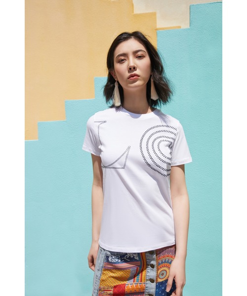 Desigual（デシグアル）の「【2020年春夏】LOVE文字入りTシャツ（Tシャツ/カットソー・レディース・ホワイト・2L/SS/S/M/L）」の11枚目の写真