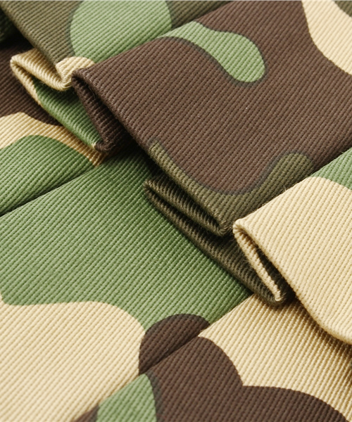 WHO'S WHO gallery（フーズフーギャラリー）の「フリルクラッチ（クラッチバッグ・レディース・グリーン/ブラック・FREE）」の4枚目の写真