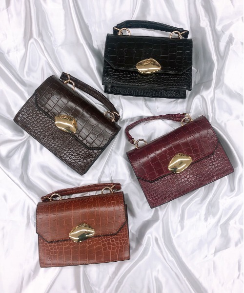PairPair（ペアペア）の「クロコライクプレートバッグ(AR)（ショルダーバッグ・レディース・ブラック/ダークブラウン/ワインレッド/ブラウン系その他・FREE）」の10枚目の写真