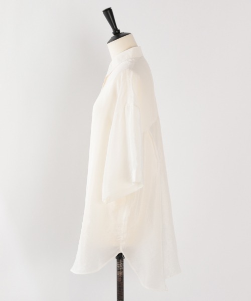 yuw（ユウ）の「シアーシャツＳＳ　887886（シャツ/ブラウス・レディース・オフホワイト/ベージュ/カーキ/パープル・FREE）」の5枚目の写真