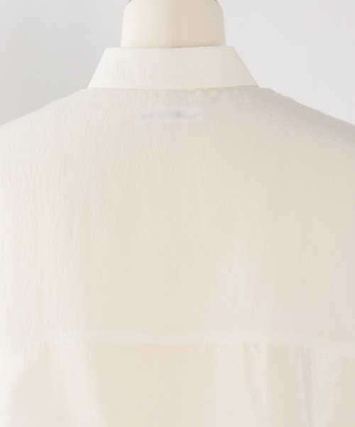 yuw（ユウ）の「シアーシャツＳＳ　887886（シャツ/ブラウス・レディース・オフホワイト/ベージュ/カーキ/パープル・FREE）」の8枚目の写真