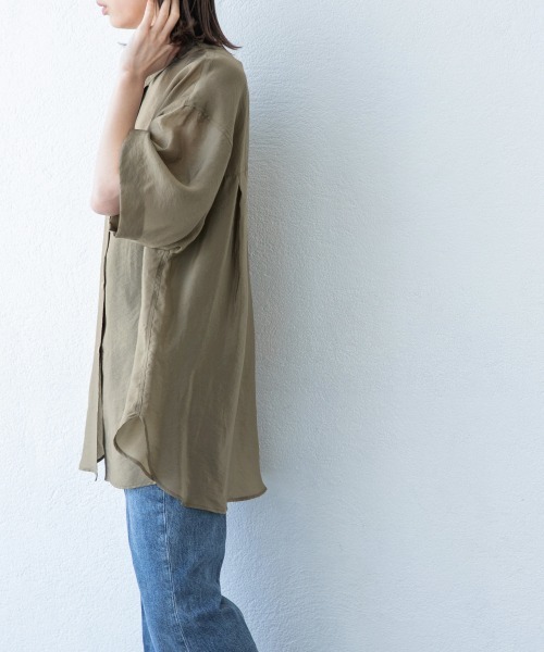 yuw（ユウ）の「シアーシャツＳＳ　887886（シャツ/ブラウス・レディース・オフホワイト/ベージュ/カーキ/パープル・FREE）」の17枚目の写真