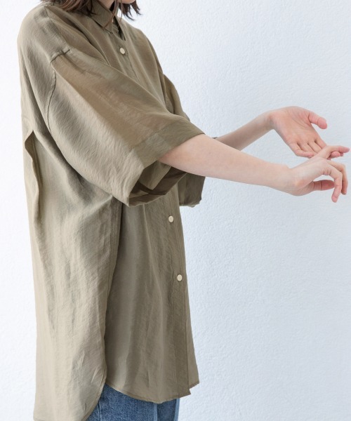 yuw（ユウ）の「シアーシャツＳＳ　887886（シャツ/ブラウス・レディース・オフホワイト/ベージュ/カーキ/パープル・FREE）」の16枚目の写真