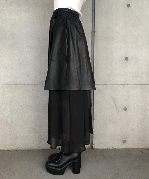 ENVYM(アンビー)の「スリットフレアフェイクレザーSK(スカート・レディース・ブラック・FREE)」の7枚目の写真