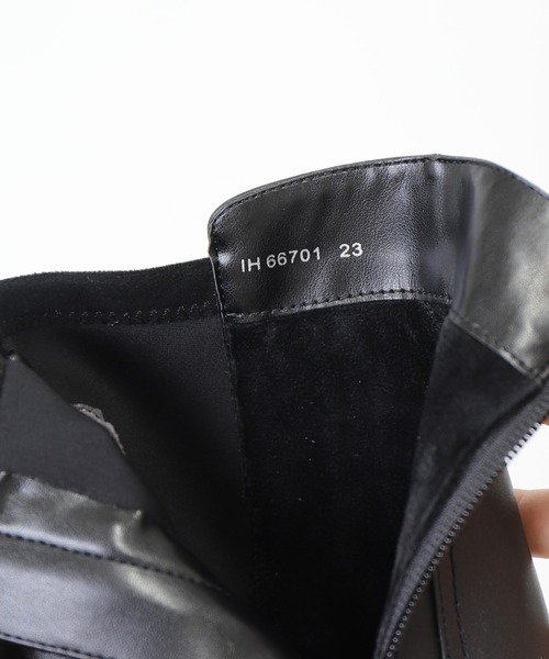 artemis by DIANA（アルテミスバイダイアナ）の「異素材MIXショートブーツ（ブーツ・レディース・ブラック/ダークブラウン/ブラック系その他・22.5cm/23.5cm/24.5cm/23.0cm/24.0cm/25.0cm/22.0cm）」の19枚目の写真