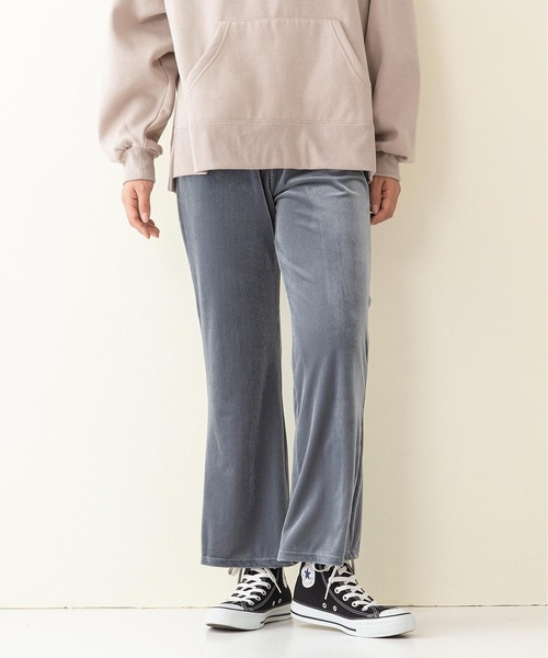 INNOCENT BLUE（イノセントブルー）の「【innocent blue/イノセントブルー】ベロアコールフレアパンツ　リラックスパンツ　ウエストゴム仕様　フレアと光沢感のある素材（その他パンツ・レディース・ブラック/パープル/ブラウン/カーキ/ブルー/ライトベージュ・MEDIUM）」の5枚目の写真