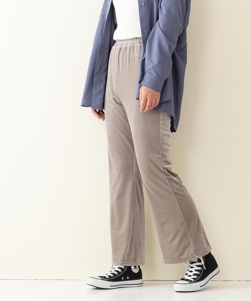 INNOCENT BLUE（イノセントブルー）の「【innocent blue/イノセントブルー】ベロアコールフレアパンツ　リラックスパンツ　ウエストゴム仕様　フレアと光沢感のある素材（その他パンツ・レディース・ブラック/パープル/ブラウン/カーキ/ブルー/ライトベージュ・MEDIUM）」の7枚目の写真