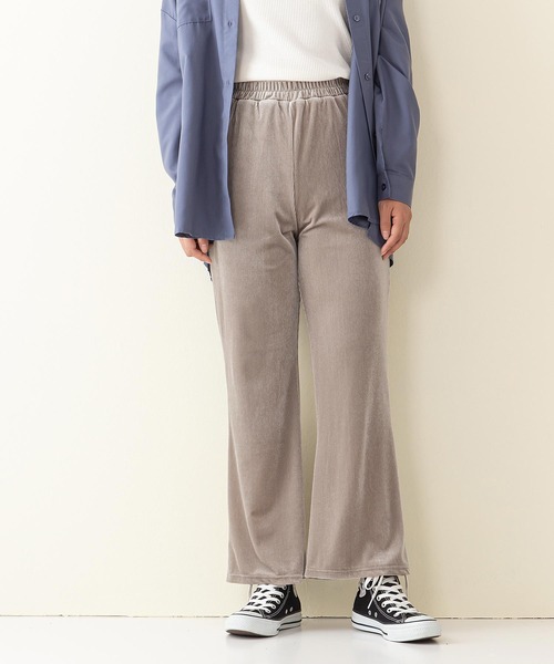 INNOCENT BLUE（イノセントブルー）の「【innocent blue/イノセントブルー】ベロアコールフレアパンツ　リラックスパンツ　ウエストゴム仕様　フレアと光沢感のある素材（その他パンツ・レディース・ブラック/パープル/ブラウン/カーキ/ブルー/ライトベージュ・MEDIUM）」の8枚目の写真