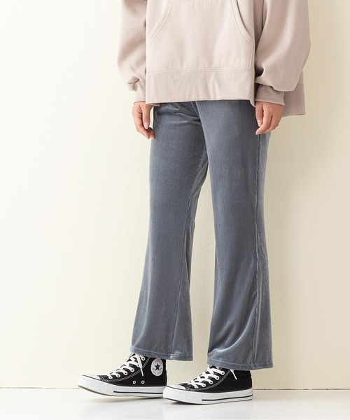 INNOCENT BLUE（イノセントブルー）の「【innocent blue/イノセントブルー】ベロアコールフレアパンツ　リラックスパンツ　ウエストゴム仕様　フレアと光沢感のある素材（その他パンツ・レディース・ブラック/パープル/ブラウン/カーキ/ブルー/ライトベージュ・MEDIUM）」の10枚目の写真