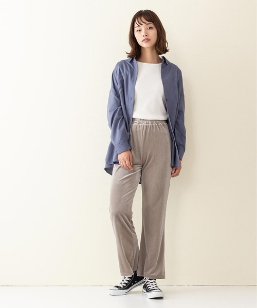 INNOCENT BLUE（イノセントブルー）の「【innocent blue/イノセントブルー】ベロアコールフレアパンツ　リラックスパンツ　ウエストゴム仕様　フレアと光沢感のある素材（その他パンツ・レディース・ブラック/パープル/ブラウン/カーキ/ブルー/ライトベージュ・MEDIUM）」の14枚目の写真