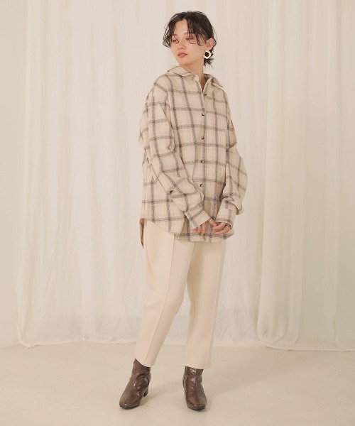 Bab(バブ)の「【WEB限定】ビッグシルエット起毛チェックシャツ(シャツ/ブラウス・レディース・レッド/ブルー/アイボリー・FREE)」の4枚目の写真
