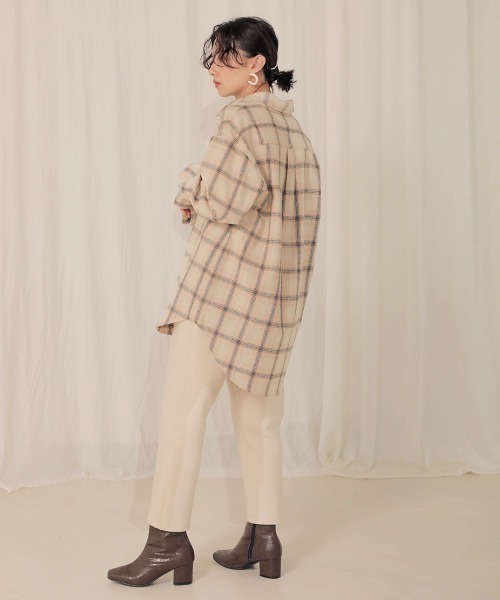 Bab(バブ)の「【WEB限定】ビッグシルエット起毛チェックシャツ(シャツ/ブラウス・レディース・レッド/ブルー/アイボリー・FREE)」の6枚目の写真