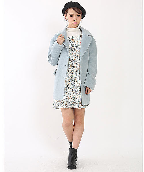 one after another NICE CLAUP（ワンアフターアナザーナイスクラップ）の「【ＶｉＶｉ12月号掲載　ナイスクラップ】チェスターコート（チェスターコート・レディース・ベージュ系その他/サックスブルー/ブラック・MEDIUM/LARGE）」の13枚目の写真