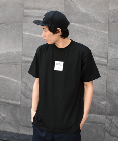 DOUBLE STEAL（ダブルスティール）の「Tagging Square Logo Tシャツ（Tシャツ/カットソー・メンズ・グレー/インディゴブルー/グリーン/ホワイト×ブラック/ブラック×ホワイト/ホワイト×パープル/ブラック×パープル・MEDIUM/LARGE/X-LARGE/XX-LARGE）」の4枚目の写真