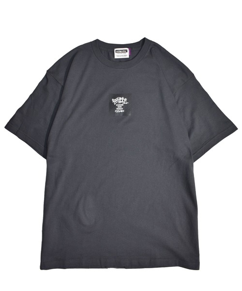 DOUBLE STEAL（ダブルスティール）の「Tagging Square Logo Tシャツ（Tシャツ/カットソー・メンズ・グレー/インディゴブルー/グリーン/ホワイト×ブラック/ブラック×ホワイト/ホワイト×パープル/ブラック×パープル・MEDIUM/LARGE/X-LARGE/XX-LARGE）」の9枚目の写真