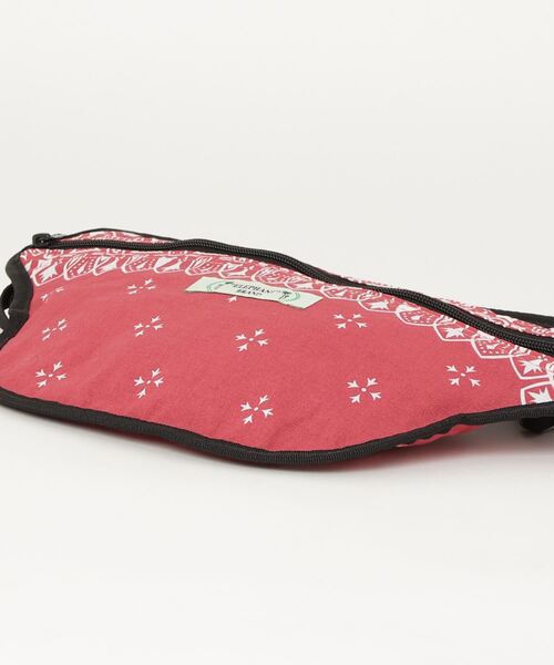 NANO universe（ナノユニバース）の「ELEPHANT BRAND：ペイズリー柄ウエストバッグ（ボディバッグ/ウエストポーチ・メンズ・レッド/ブルー・FREE）」の4枚目の写真