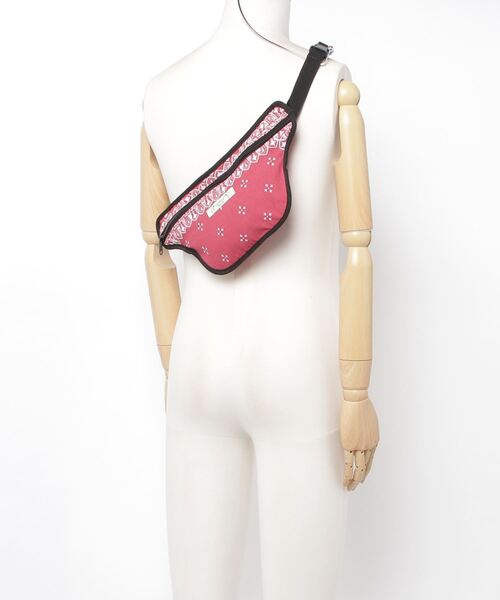 NANO universe（ナノユニバース）の「ELEPHANT BRAND：ペイズリー柄ウエストバッグ（ボディバッグ/ウエストポーチ・メンズ・レッド/ブルー・FREE）」の5枚目の写真