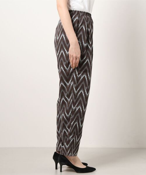 STYLEBLOCK（スタイルブロック）の「ジグザグ柄プリントリラックスパンツ（その他パンツ・レディース・ホワイト/ブラック/ベージュ/ブラウン・M）」の6枚目の写真