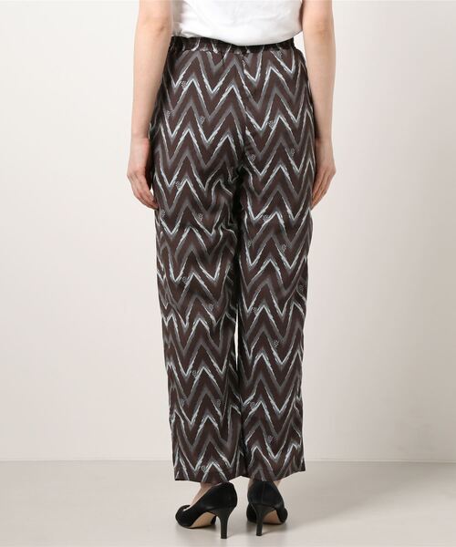 STYLEBLOCK（スタイルブロック）の「ジグザグ柄プリントリラックスパンツ（その他パンツ・レディース・ホワイト/ブラック/ベージュ/ブラウン・M）」の5枚目の写真