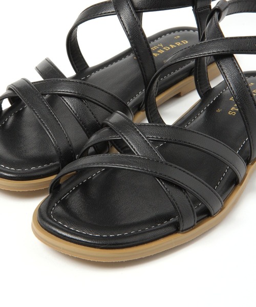 studio CLIP（スタディオクリップ）の「【キナリノ掲載商品】ストラップナローサンダル（サンダル・レディース・ブラック/オフホワイト/ライトグリーン・LARGE/MEDIUM）」の4枚目の写真