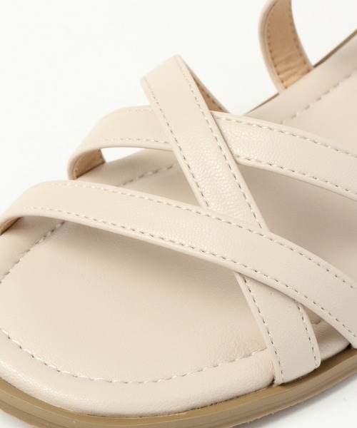 studio CLIP（スタディオクリップ）の「【キナリノ掲載商品】ストラップナローサンダル（サンダル・レディース・ブラック/オフホワイト/ライトグリーン・LARGE/MEDIUM）」の7枚目の写真