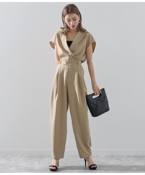 Alluge(アルージュ)の「テーラーコンビネゾン(つなぎ/オールインワン・レディース・ブラック/グレイッシュベージュ・FREE)」の2枚目の写真