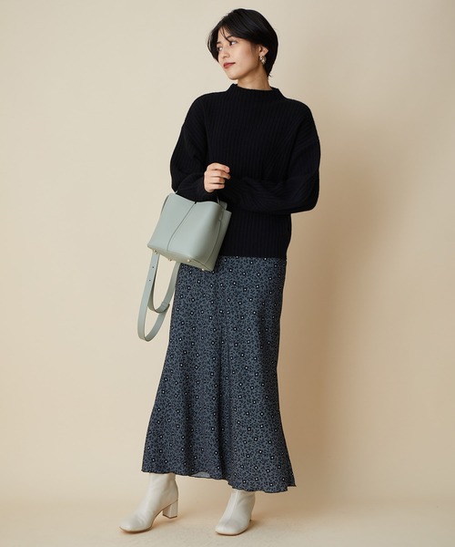 MADEMOISELLE ROPE'（マドモアゼル ロペ）の「タスマニアハイネックニットプルオーバー（ニット/セーター・レディース・ブラック/オリーブ・38）」の8枚目の写真