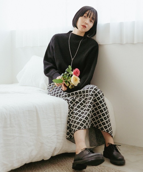 MADEMOISELLE ROPE'（マドモアゼル ロペ）の「タスマニアハイネックニットプルオーバー（ニット/セーター・レディース・ブラック/オリーブ・38）」の22枚目の写真